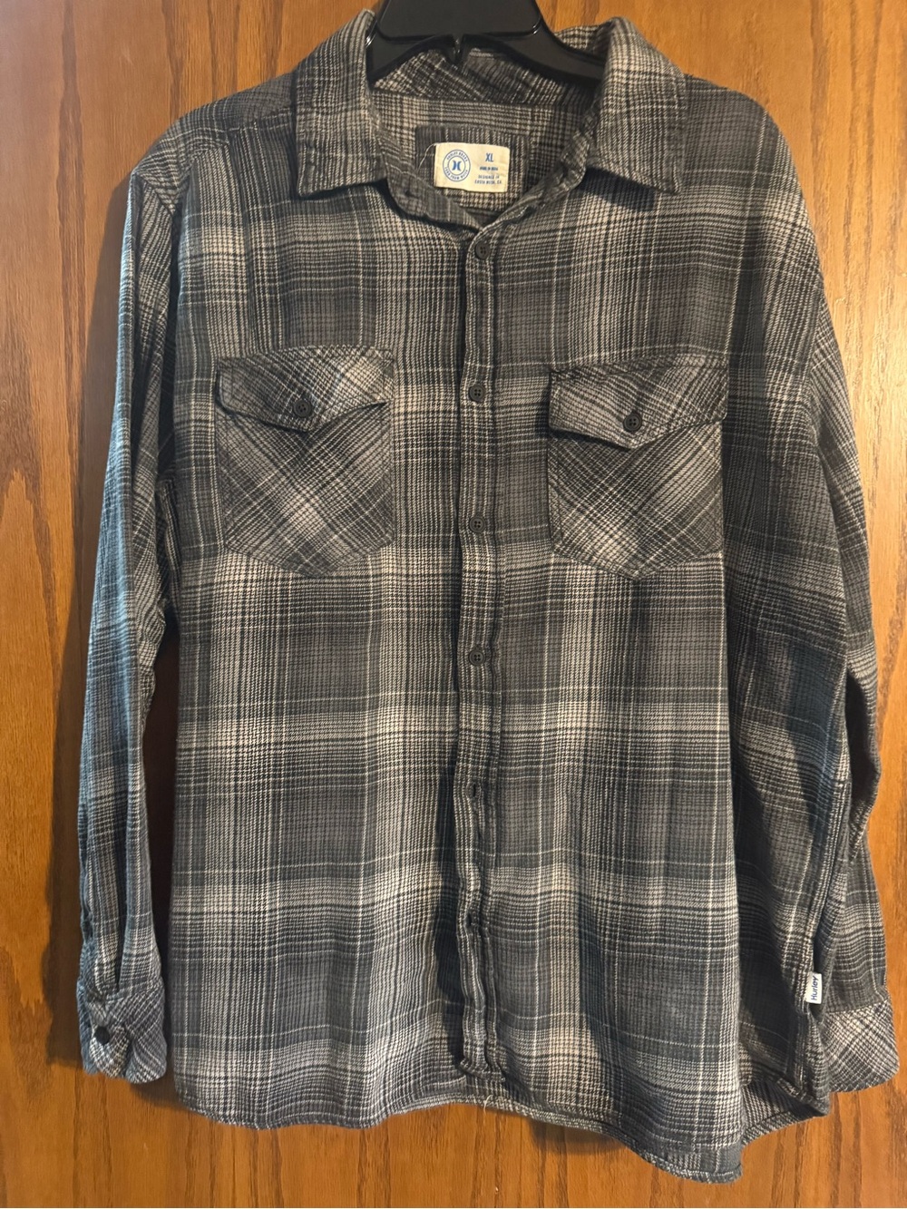 Hurley Men's Black and Gray Plaid Button-Down Shirt